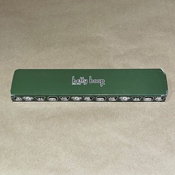 Collector's Item: Betty Boop Limited Edition Fossil Watch - Picture 9 of 10